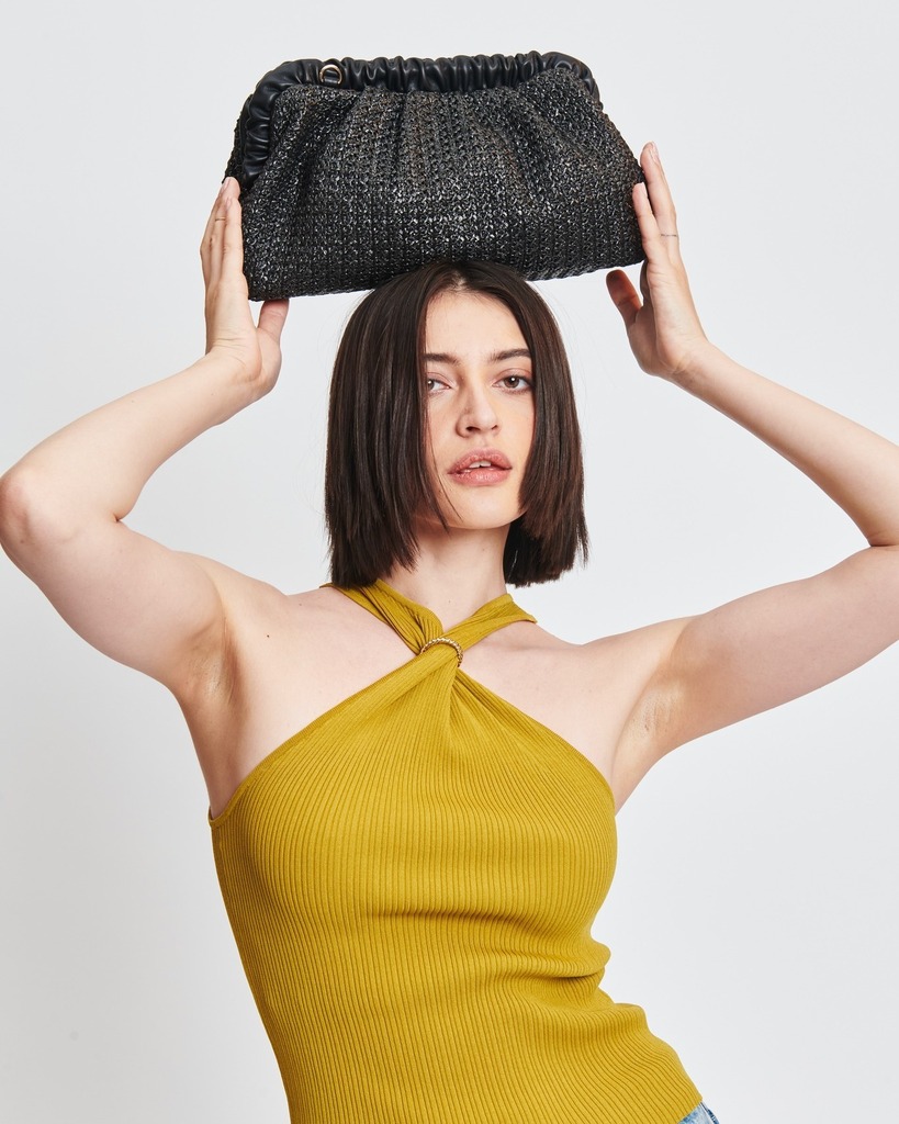 Moda_Luxe's tweet photo. ❤️‍NEW STYLE ALERT❤️‍ A moment for our Delvina clutch please! 😍 🔥🔥 https://t.co/lWJJfbtRkZ https://t.co/OezheghgTR
