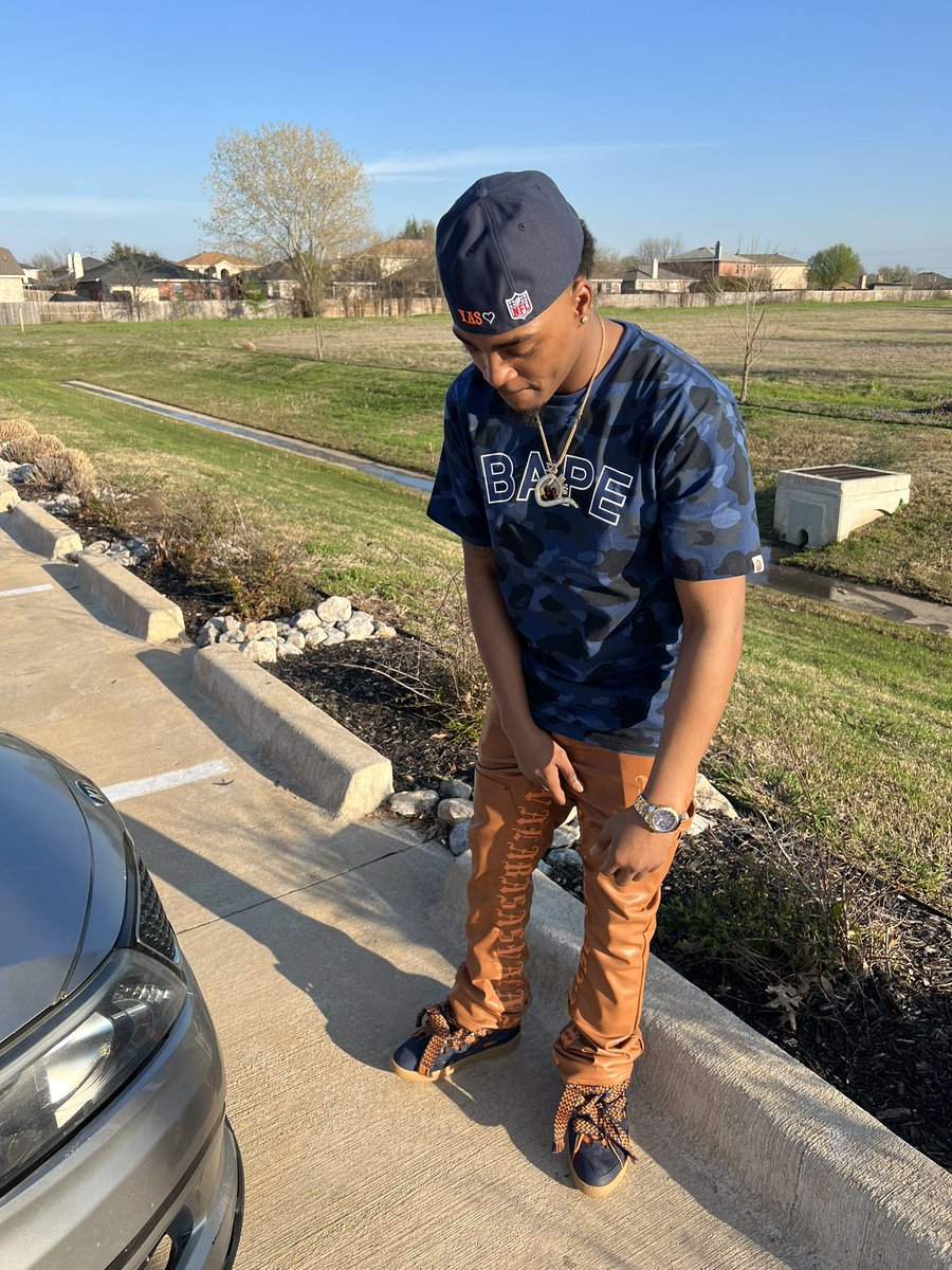 Campaign_Caam's tweet photo. Niggas Know I’m B I G  DAAWWG 🐺 ..No Sandlot‼️ #BIGDON🕊💙 #FASTLiFE🤙🏽 #ADDITUP💰 YOUNG NIGGA https://t.co/LHZyWAuqUh