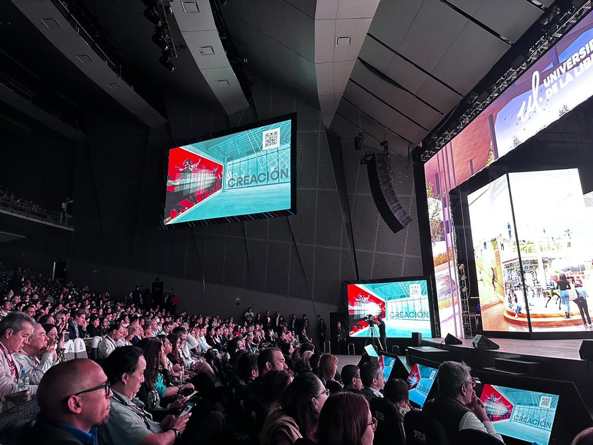 Hoy tuvimos el gusto de presentar la Universidad de la Libertad en <a href="/FDIdeas/">Festival de las Ideas</a>. Es un honor compartir espacio con admirables personalidades de todo el mundo.💡

¡Gracias a <a href="/elesdanielgomez/">Daniel Gómez Iñiguez</a> por acompañarnos en este día tan especial! 🙌🏽