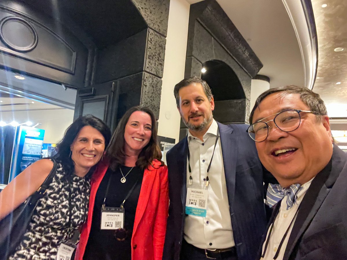 SoCalYuman's tweet image. The annual meeting of @AHPBA brings the best liver and pancreatic surgeons to Miami to discuss the latest discoveries in the field. So fortunate to share the podium with my amazing colleagues and learn from them. #MoreCuresLessInvasive #teamscience