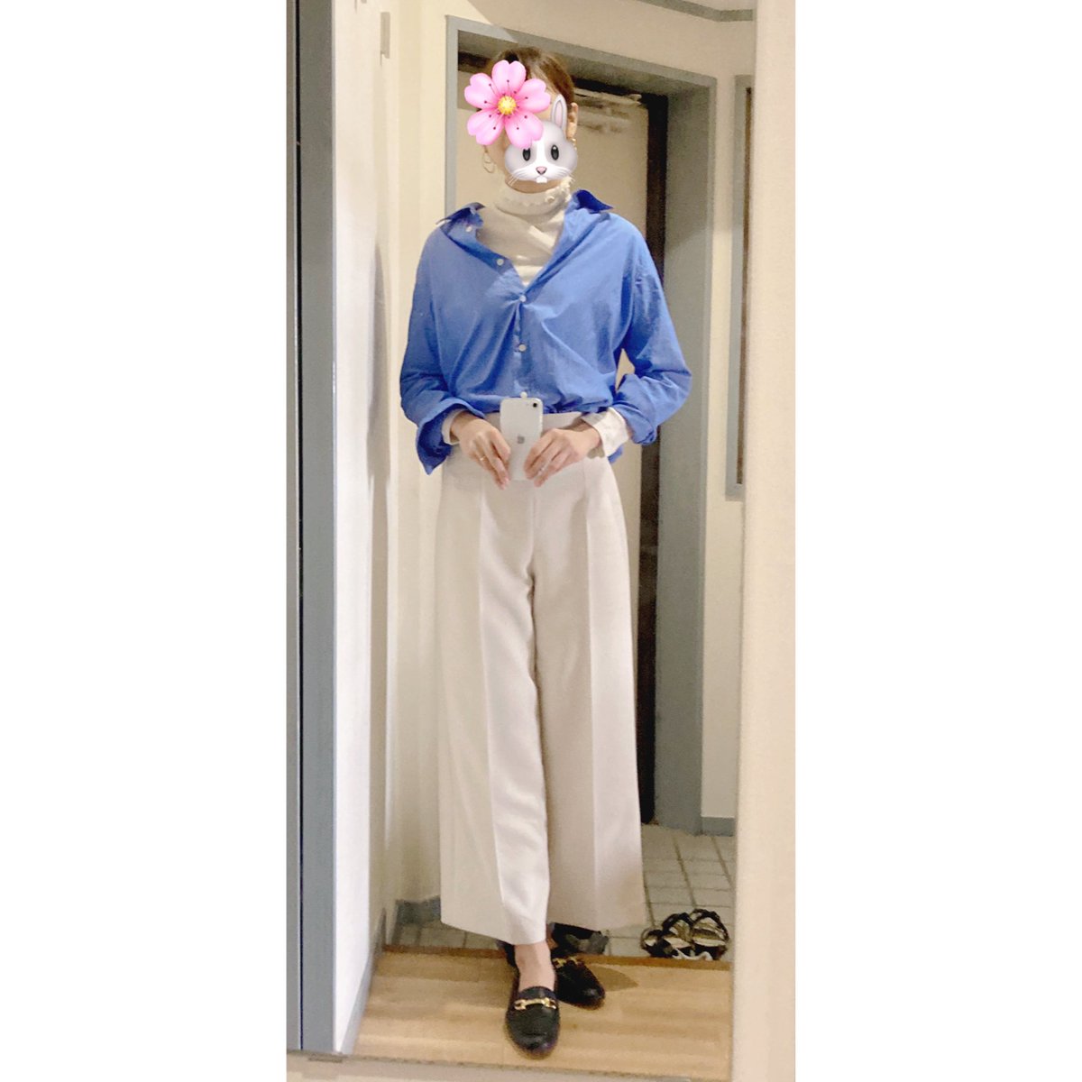 flower solo shirt shoes pants blue shirt white pants  illustration images