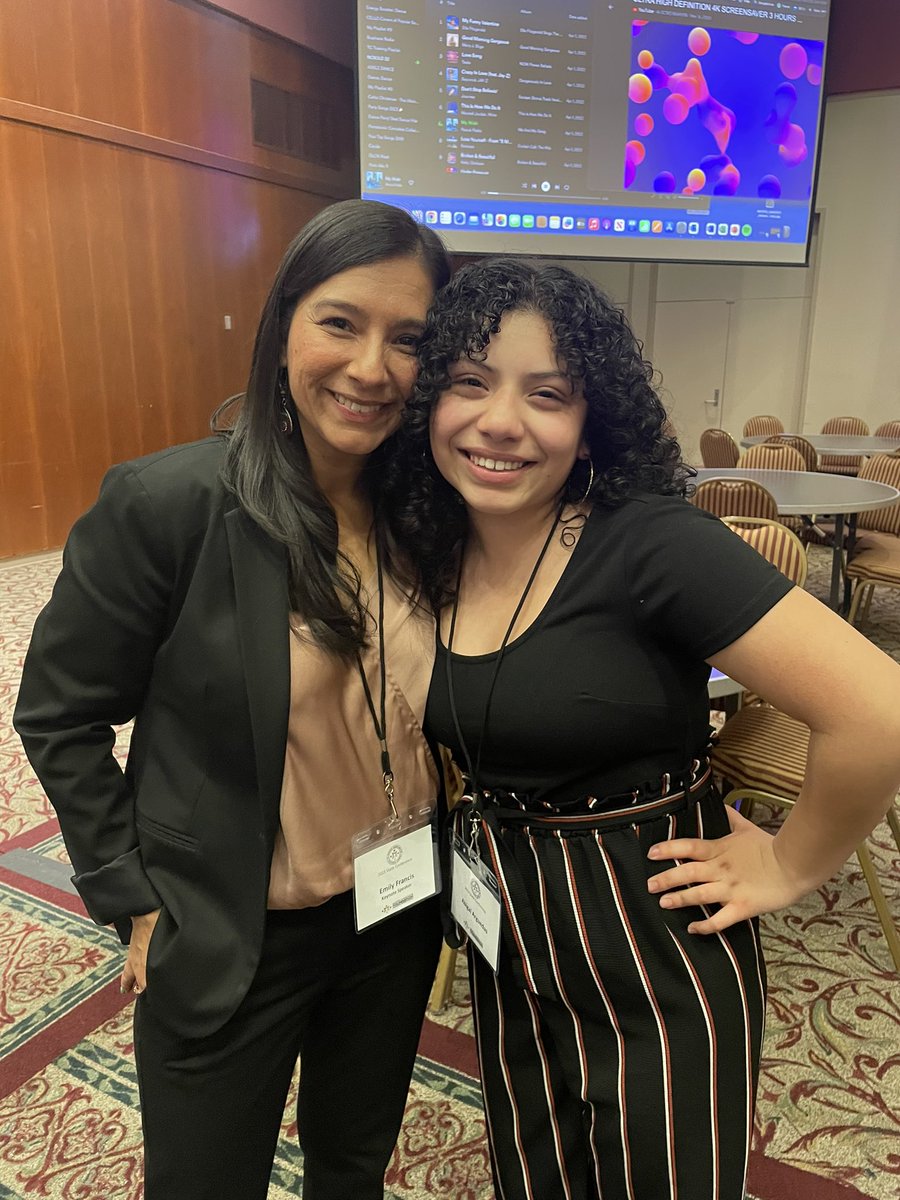 Emily Fɾαɳƈιʂ tweet media