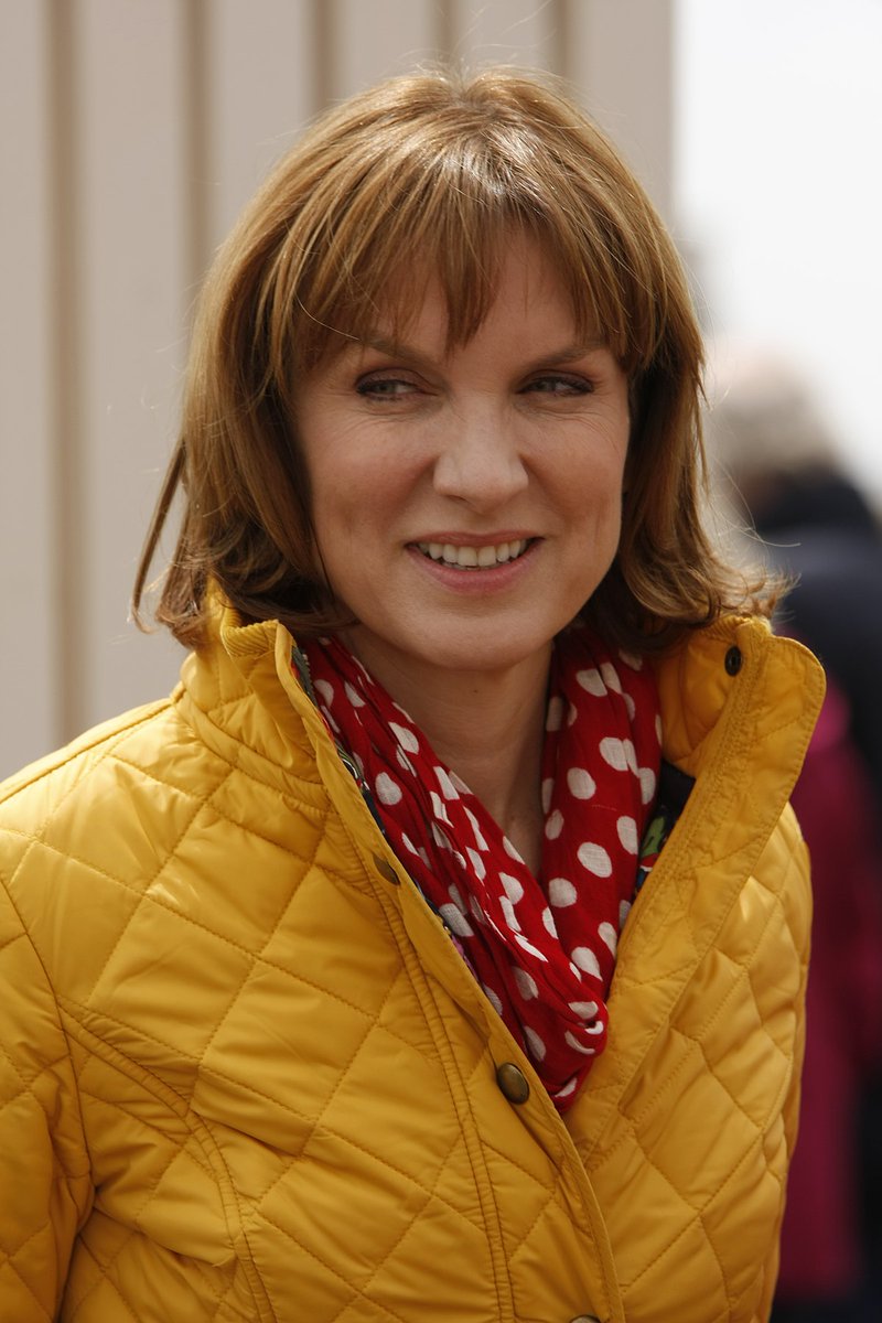 #sackfionabruce #ToryScum #IStandWithLineker Paying my TV licence, means I effectively pay for Fiona Bruce's wages .. I do not want one penny spent on someone who makes excuses for any kind of domestic violence against anyone. she should be sacked immediately.. whose with me ?