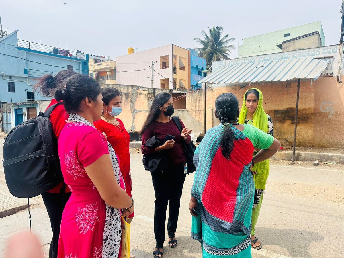 smilefoundation's tweet image. &apos;Together, we can do so much.&apos;
Thank you Wells Fargo Team for joining us in conducting an awareness session and screening for breast cancer in Darghamahal, Bengaluru. 
Visit smilefoundationindia.org/smile_on_wheel… to know more.

#HealthCannotWait #SmileOnWheels #handwashing