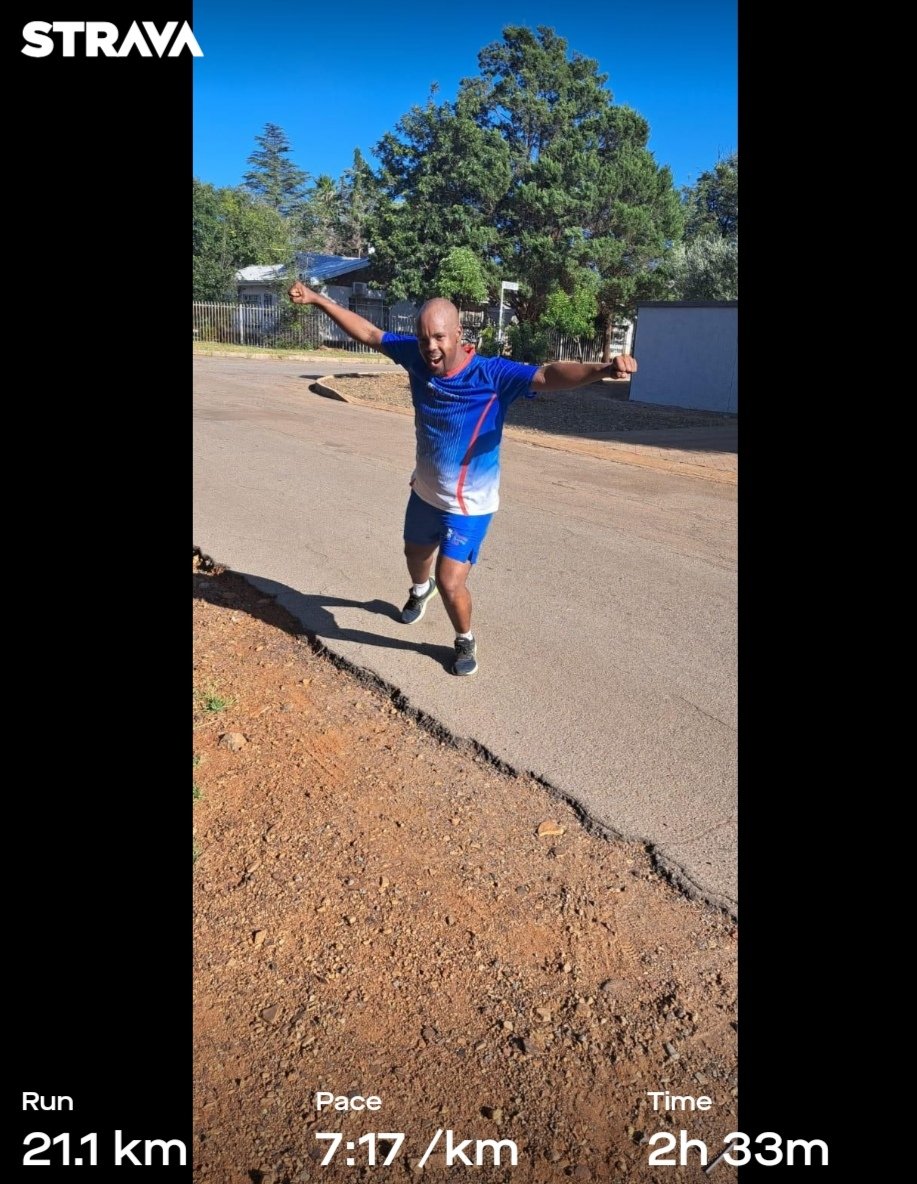 phelo_mrwebi's tweet photo. #FetchYourBody2023
#KurumanrunningClub
#90dayswithoutsugar
#RunningWithTumiSole
#Saturdaylongrun https://t.co/94T5RPIw5g