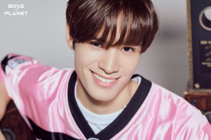 sunpollz's tweet photo. + TOP 4 (by CONTINENT) +

TOP 4 Most Popular Trainees from North America:
1. Seok Matthew
2. Jay
3. Haruto
4. Zhang Hao https://t.co/Z0PqSrzr91