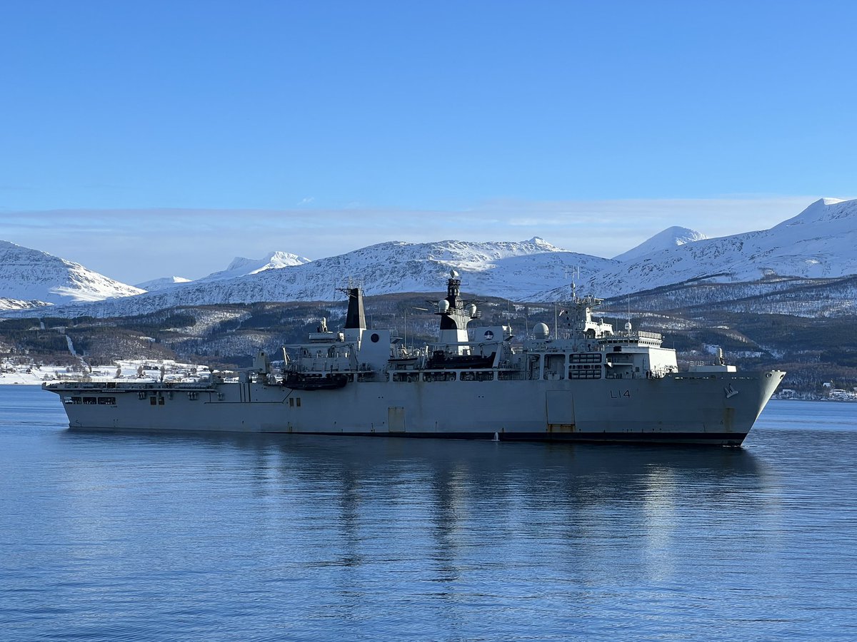 HMS Somerset tweet media