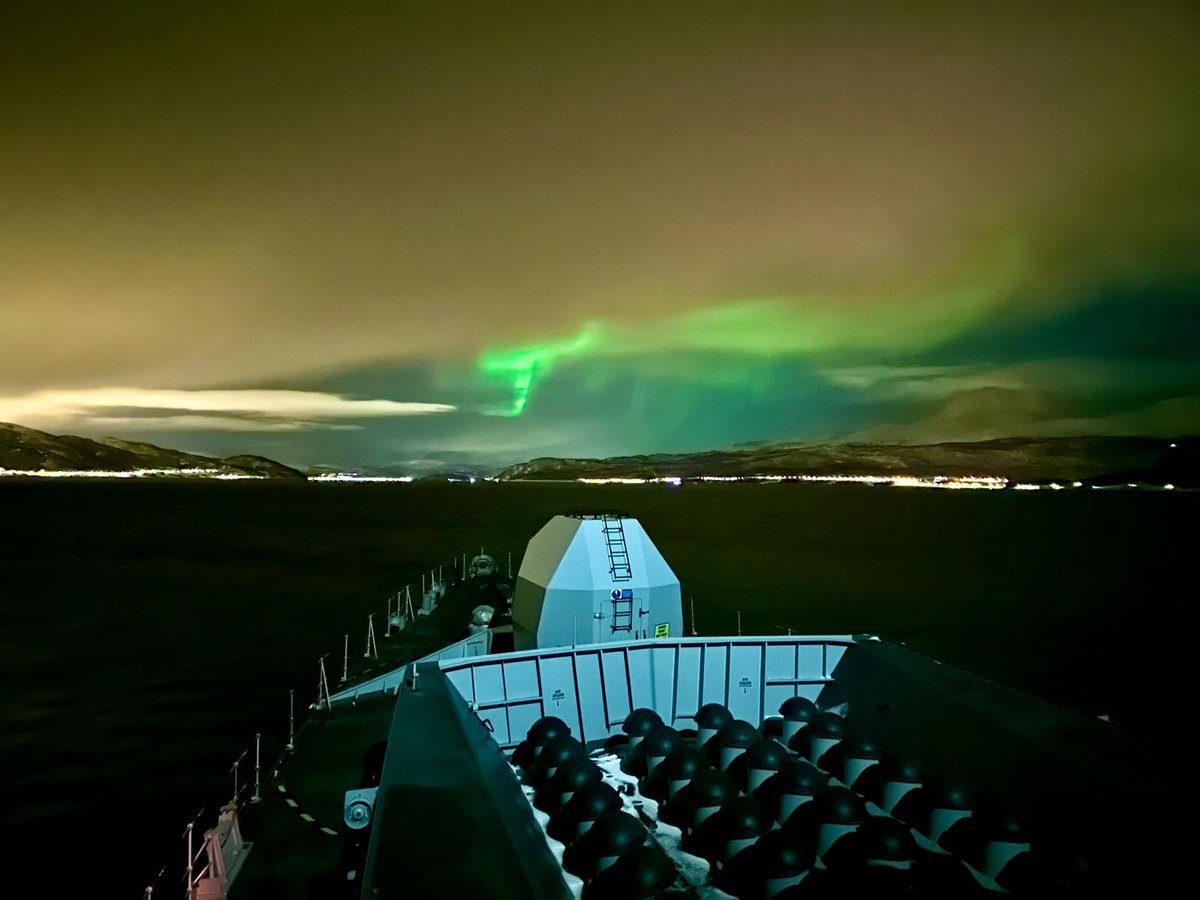 HMS Somerset tweet media