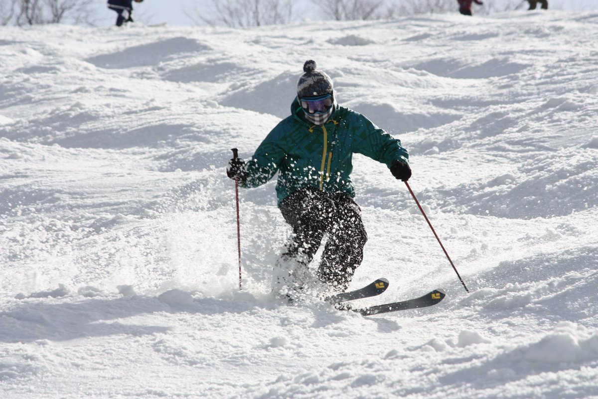 Hakuba_47's tweet photo. 春の!
整地、不整地、飛!
#hakuba47 #hakuba #hakubavalley #白馬47 #白馬 #スキー #スノーボード #skiing #snowboarding #全面滑走可能 #春スキー #ザラメ #cornsnow #薄着 #R3 #mogul #コブ #47PARKS #ビッグ https://t.co/eiKEE9FSAm