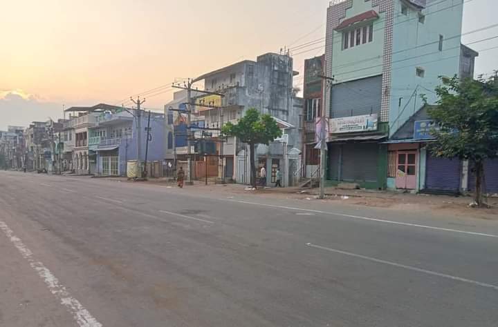 Dharmarasa6_twi's tweet photo. பாமகவின் முழு 
அடைப்பு போராட்டம் சிதம்பரம் ,
கடலூர் மாவட்டம்..! 

💙💛❤️ https://t.co/hBeBqT1PQv