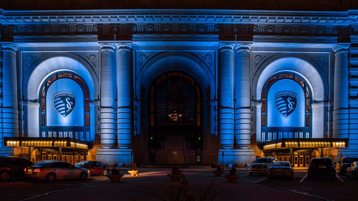 SportingKC's tweet photo. This city 💙

We're officially ready for tomorrow.

#SportingKC https://t.co/OU2dLca6C7