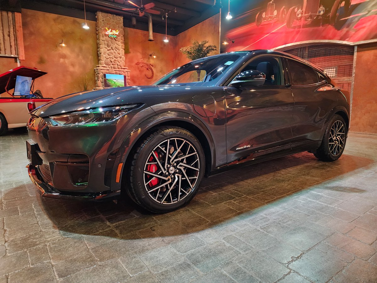 Auto Show Sales & Finance tweet media