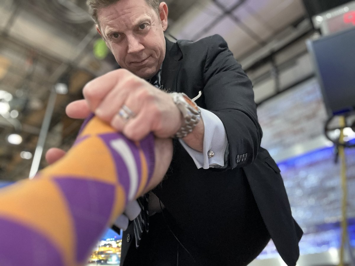 JohnBeckerWBIR's tweet photo. Helping #SockOutAlz Alzheimer's Tennessee leading the fight against a an evil disease. https://t.co/RGhIvDueVK