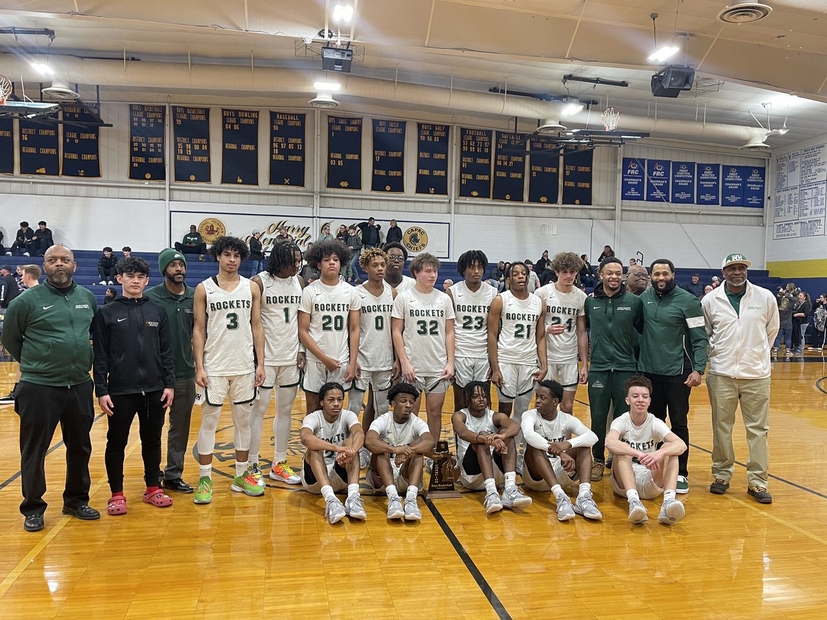 RocketCountry's tweet photo. District Champions 🏆 

Rockets defeat Memphis 106-19 to win the District Championship. Rockets started hot putting up 41 1st quarter points breaking school record &amp; top 10 in MHSAA history. Rockets knocked down 16 3pt shots. Rockets advance to Regionals Monday at Detroit Edison https://t.co/gJsgYUR3WH