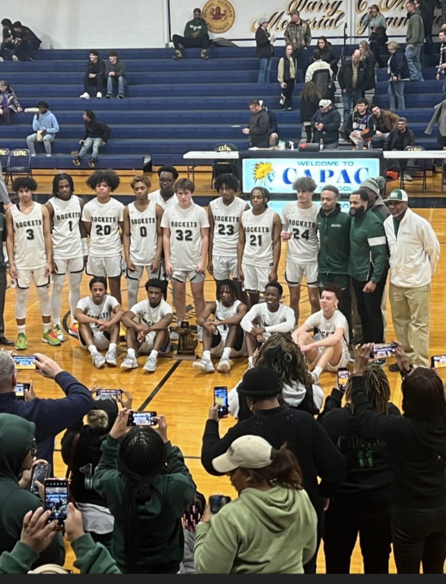 RocketCountry's tweet photo. District Champions 🏆 

Rockets defeat Memphis 106-19 to win the District Championship. Rockets started hot putting up 41 1st quarter points breaking school record &amp; top 10 in MHSAA history. Rockets knocked down 16 3pt shots. Rockets advance to Regionals Monday at Detroit Edison https://t.co/gJsgYUR3WH