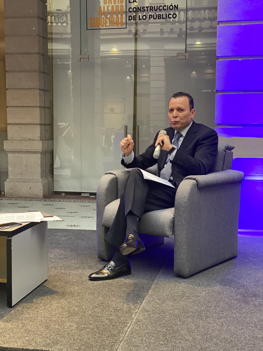 alerascon's tweet photo. Hoy un muy buen amigo presentó su libro “Identificación y combate de las estructuras patrimoniales y financieras de la delincuencia en México” muchísimas felicidades Esaú y que sea el primero de muchos. @Hacosta_F @EsauSanchezPed1 @Hacosta_F https://t.co/PnMb9rvf0N
