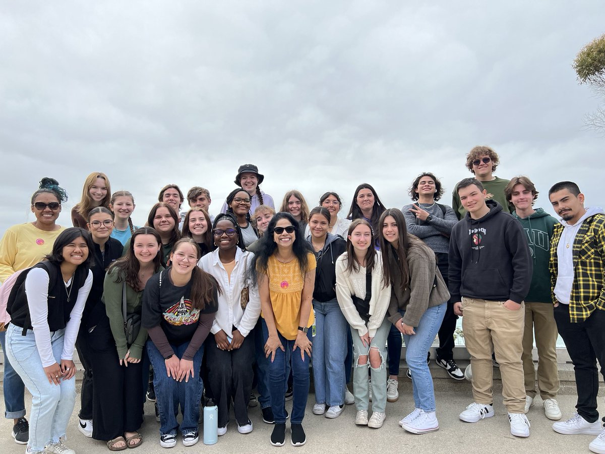 SuchetaThomas's tweet image. Collaboration and Communication at its best for Tigers, Jaguars, and Vipers. #apbio #scripps #birchaquarium #lajollacove  #oldtown #SanDiego