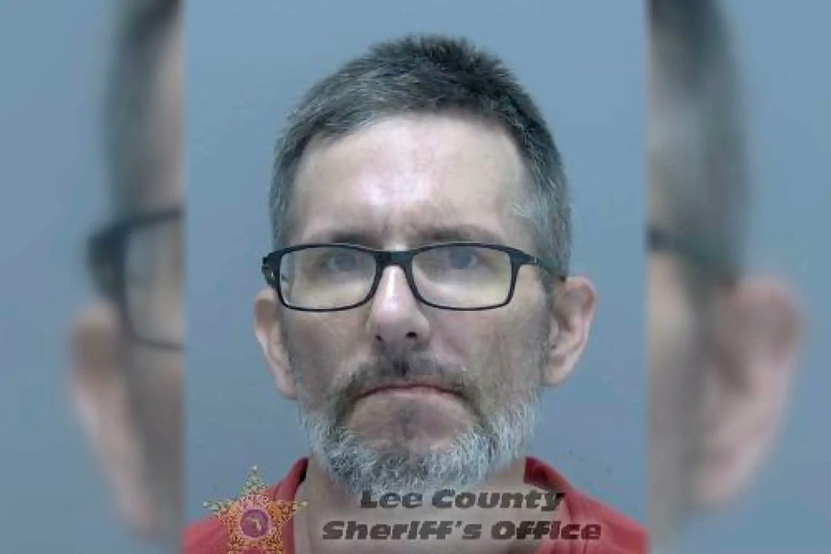 Pubity on Twitter: "🚨BREAKING: Florida dad shoots at naked man in bed in teen daughter’s room."