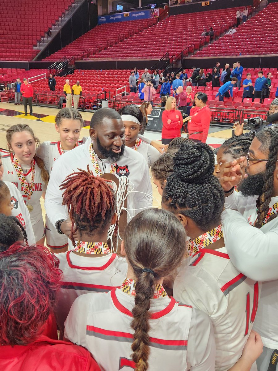 AACountySchools's tweet image. The first MPSSAA title for Glen Burnie High School since 1999 tastes so sweet! @GBHSaacps #GOPHERNATION #AACPSAwesome