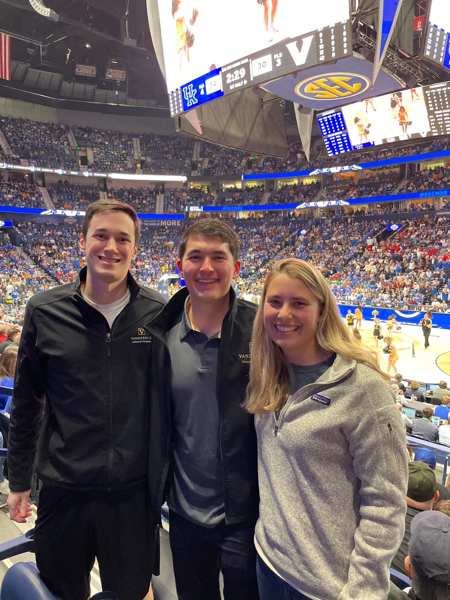 Nothing like cheering on the Dores in the SEC tournament under the lights of Bridgestone! @VUmedicine #SECMBB @SaraGLin @JonoSiktberg