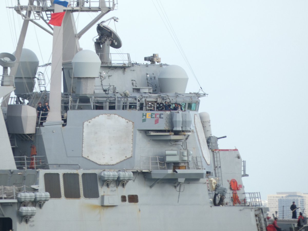 ES12071207's tweet photo. USS Barry (DDG 52) Arleigh Burke-class Flight I guided missile destroyer leaving Pearl Harbor - March 10, 2023 #ussbarry #ddg52 https://t.co/3qrjLyemJq