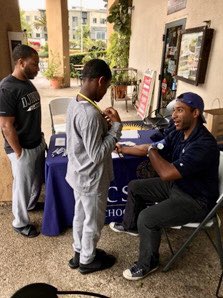 Kevin is also the Co-Founder of the Fade Hypertension elective, along w/ Dr <a href="/EmanuelKeiler/">Emanuel Keiler, MD</a> and soon-to-be Dr <a href="/EdgarVega760/">Edgar Vega, MD, MAS</a>. Providing hypertension screening and cardiovascular education in #barbershops 💈(Kevin multi-tasking, inspiring &amp; recruiting youth to diversify medicine👇🏽)