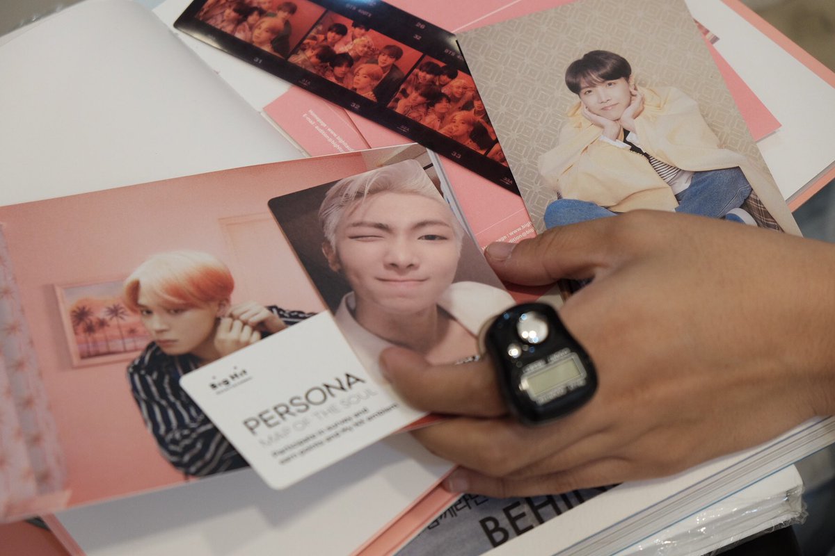 malangkpoptur's tweet photo. Wts album bts mots: persona ver 3 dan mots:7 versi 2 dan 3, majalah dcon bts. Take apl 500k. Ongkir kusubsidi 1/2 nya. Dom palu https://t.co/2IDM5WUVTj