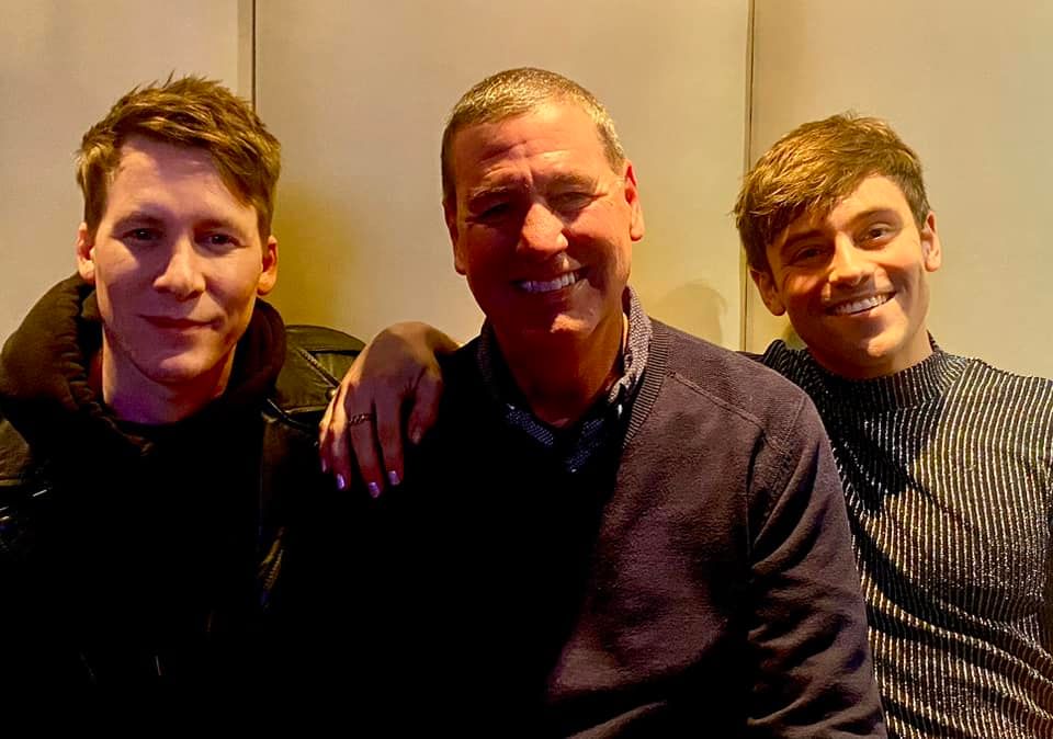 "Guess who got to meet Tom Da[i]ley and Dustin Lance Black tonight at <a href="/NumberNineDC/">Number Nine</a>"🏳️‍🌈...
@DLanceBlack <a href="/TomDaley1994/">Tom Daley</a>

...Stefan Ries did...

instagram.com/p/CpoUiELMCPs/