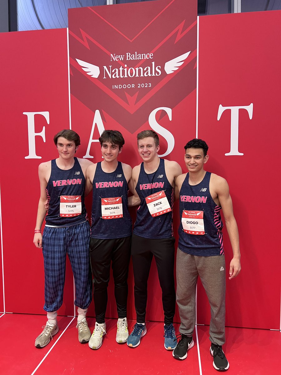 Breaking records in Boston! The Vernon Sprint Medley team broke the School Record with a time of 3:44.11. #newbalancenationals #vernonproud @VTHSTRACK @vthsathletics @VernonTwpSD @MorrSussSports @NJHSports