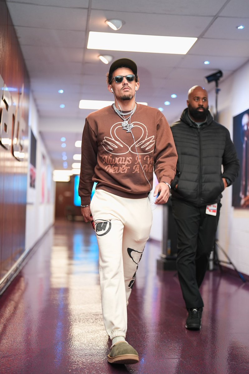 TheTraeYoung's tweet image. 2 for 1 Special in DC! ❄️
WeMove!