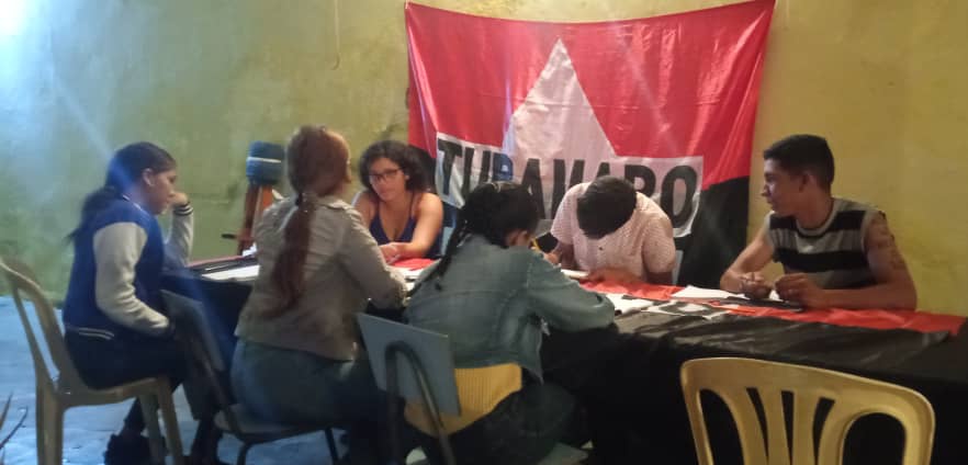 Así damos inicio a nuestro 1er  Encuentro Regional de la Juventud Tupamaro <a href="/MrtLara2/">Tupamaro Lara</a>, dónde comenzamos realizando análisis de la coyuntura y discutiendo nuestro rol en este momento histórico que atravesamos. 
#JuventudRebelde.
#ComunaYProduccion.

Hoy más que nunca nos formamos..