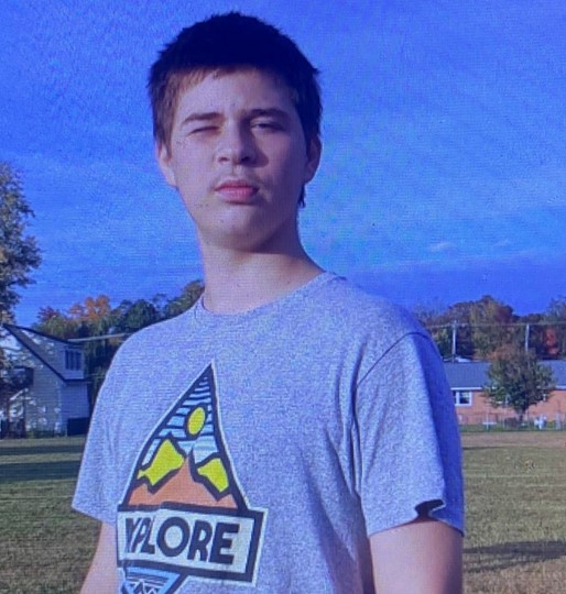 BaltCoPolice's tweet photo. #CriticalMissing 14-year-old Curtis Trefethen, 6'1, approx 168lbs . Last seen in the Essex area today wearing a camo jacket, grey sweatshirt, drk pants, black shoes w/white soles. Anyone with information is requested to call 911 or 410-307-2020. #PleaseShare #HelpLocate #BCoPD https://t.co/vIaCEmYETQ