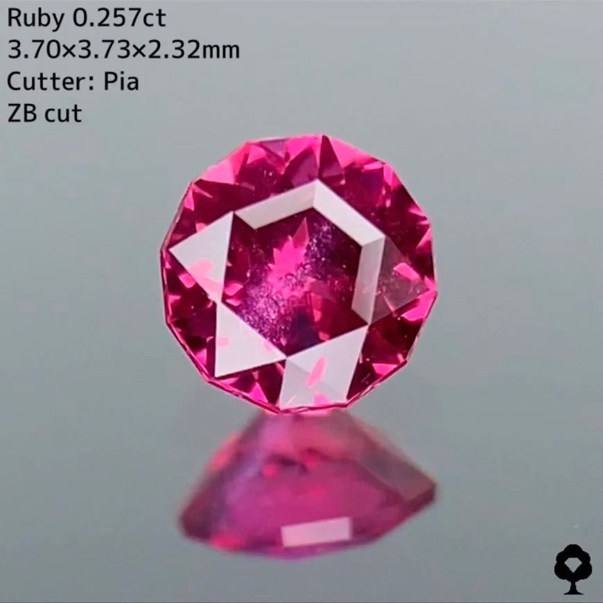 GemTree_Japan's tweet image. ルビー・ベキリーガーネット・タンザナイトの豪華ラインナップ‼️

まだ追加を予定しています👍

勇気を出して参加するとお得にゲット出来ます😊

ビギナーズチャットオークションへようこそ💎🌳

#GTJプチプラ