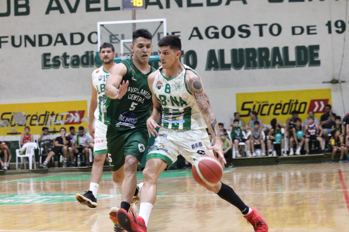laligafederalok's tweet photo. ➡️🟧🟩 La fusión @LBNAbasket le ganó como visitante a Avellaneda Central. 

✍️https://t.co/QMFrzAtt46 https://t.co/VAITun8OYp