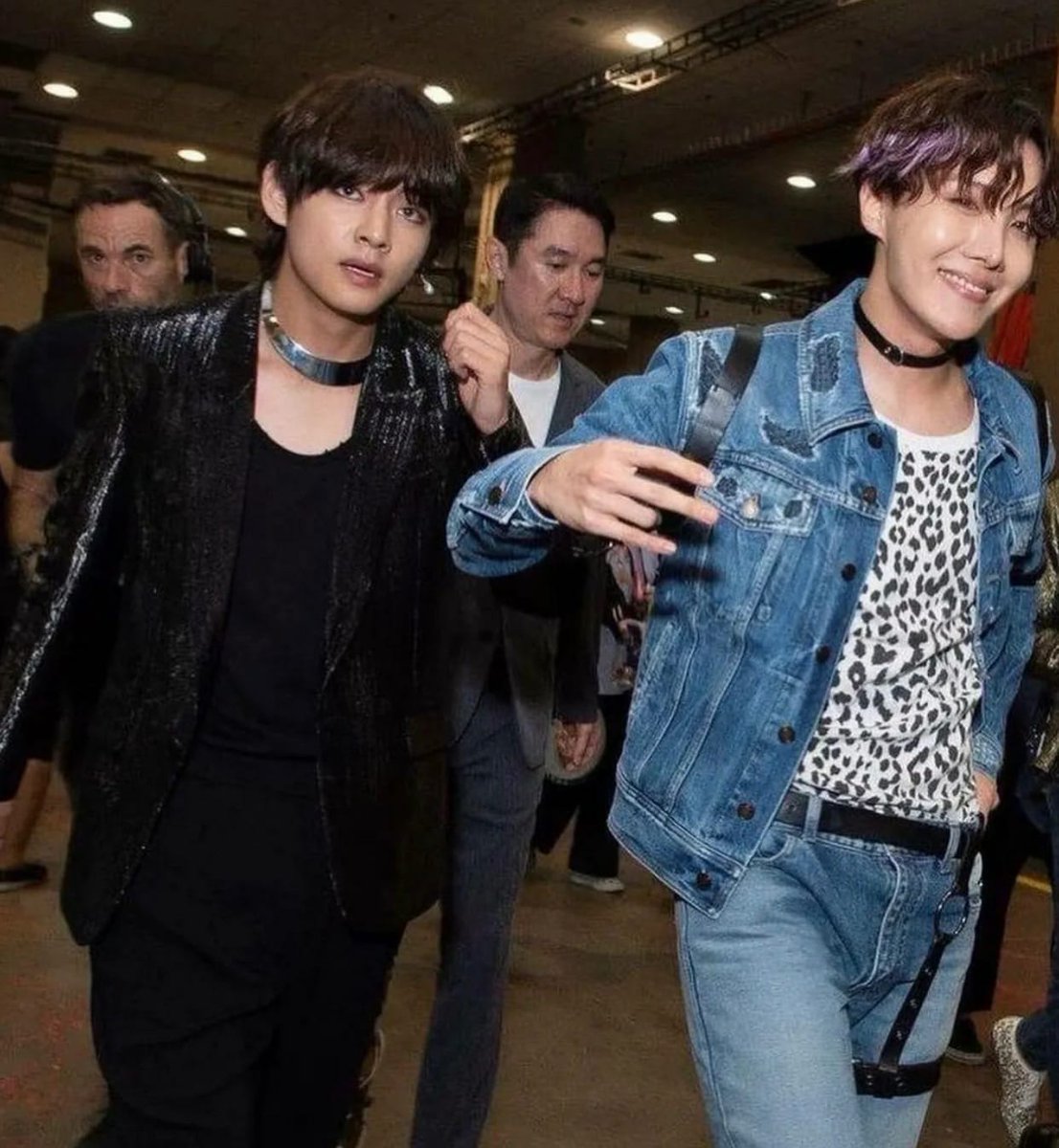 vhopes_forever's tweet photo. #vhope #vope
#hopetae #tae #jhope https://t.co/jIXlAGdR1C