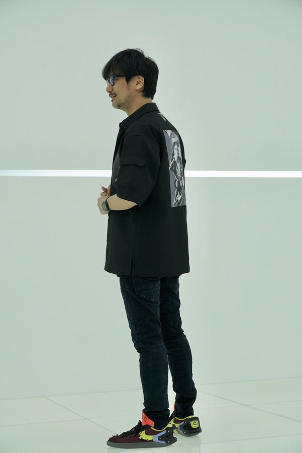 HIDEO_KOJIMA on Twitter: &ldquo;Behind the scene.&rdquo;