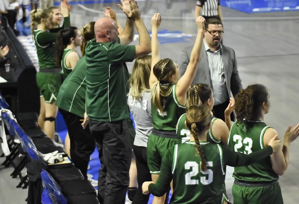 KensleyCarter's tweet photo. These coaches you see here, made an impact on my life that I’ll never forget. One thing Coach Simmons always said was “Seniors, your time is almost up, don’t go out with any regrets” I speak for all the seniors when I say, I don’t have any regrets from this season. #15out https://t.co/dg8QeZPZBj