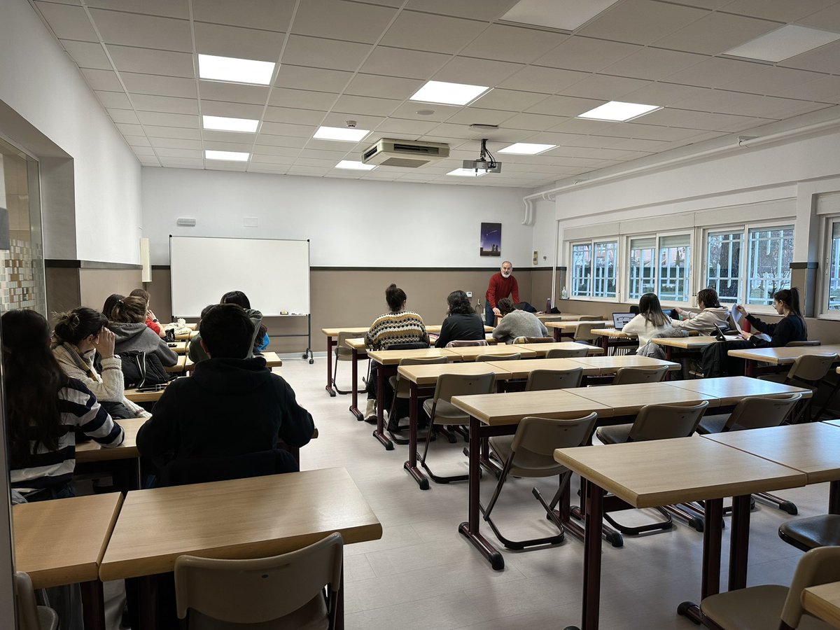 lourdesdemiguel's tweet photo. Buenos días #VirtualCUCC! ¡Feliz Jornada Presencial! Hoy además de las clases sesiones de #PrácticumII y #SecretsríaCUCC abierta de 9 a 14 y sesión presencial del #MEIAC @cucc_educacion #SoyCUCC https://t.co/dn2pczwwNU