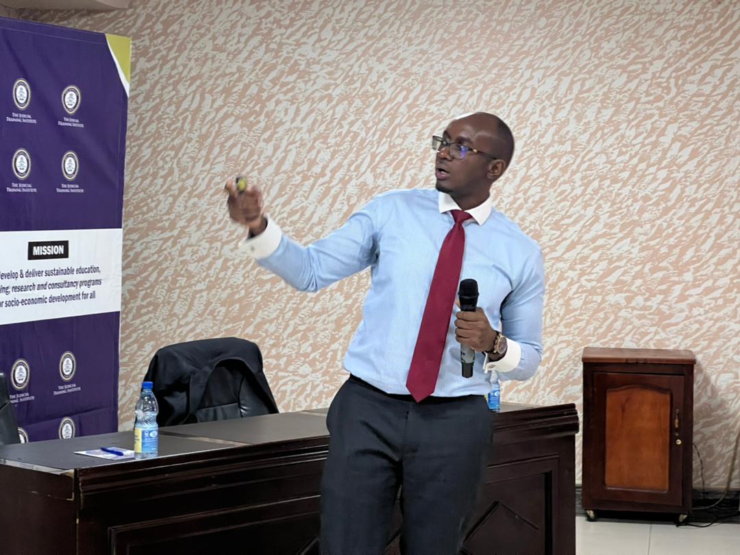 kta_law's tweet photo. KTA Advocates partner Kenneth Muhangi was invited to speak at the recent training of Chief Magistrates on Cybercrime organized by the Judicial Training Institute. #CybercrimeTraining #JudicialTraining #Kampala
A Thread: 1/3 https://t.co/QUxKZuwoLz