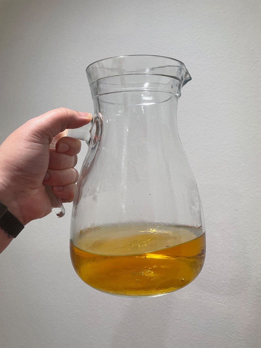 farrahberrou's tweet image. Hey #winetwitter - guess what this is