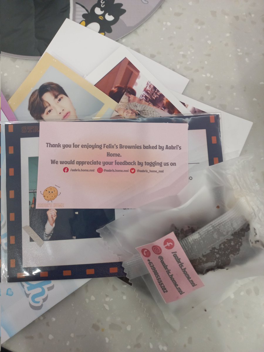 michiebop's tweet photo. busog na busog sa freebies na food grabe di ko pinagsisihang maging stay, alagang bang chan tlaga 

#MANIAC_IN_MANILA #SKZinManila2023 https://t.co/ZbJb0Lp4aD
