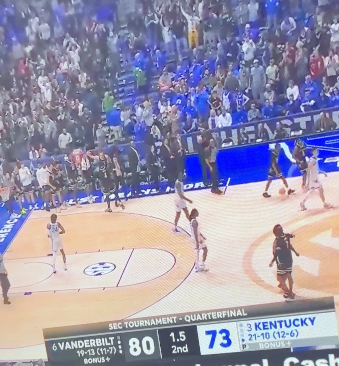 TheTacoWright's tweet photo. Love Watching These Guy Fight Every Game 🙏🏽🙏🏽🙏🏽 @VandyMBB @VandyAD @jerrystackhouse #VandyUnited #Vandymbb https://t.co/0UV0Zv3nGu