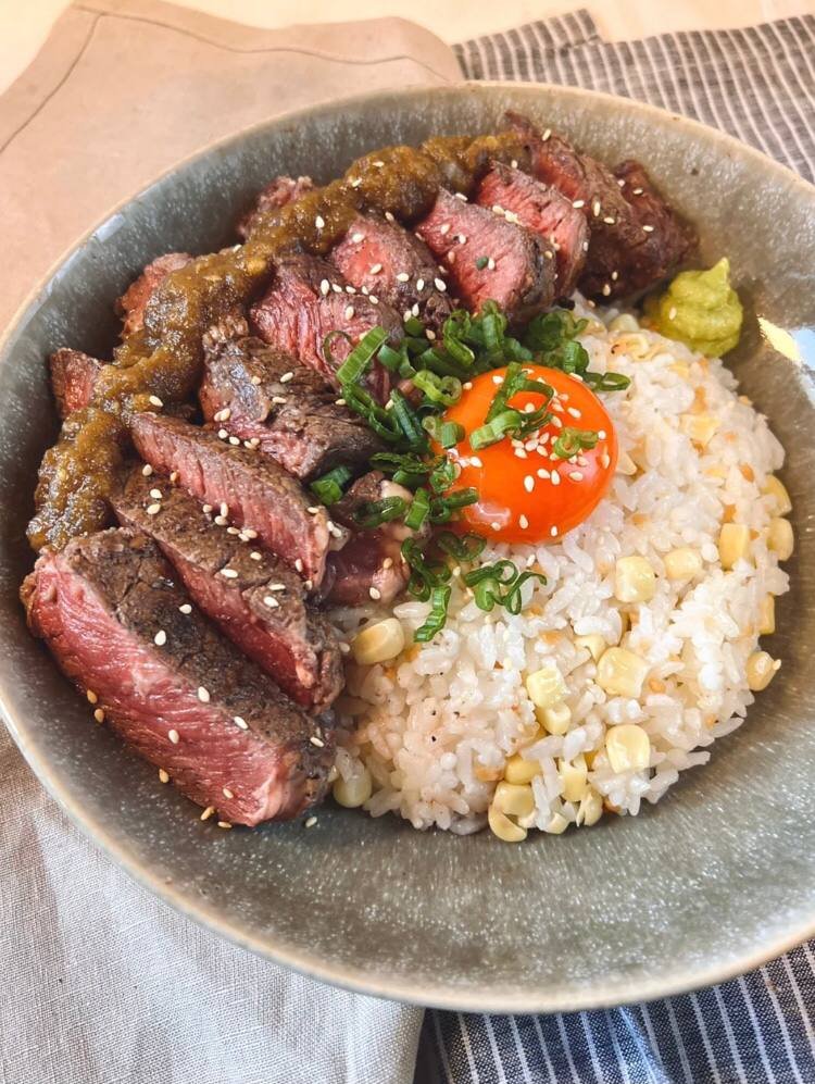 CairoPreston's tweet photo. 自家製のステーキライス、とても美味しいですよね😀 https://t.co/BnvycZxj9F