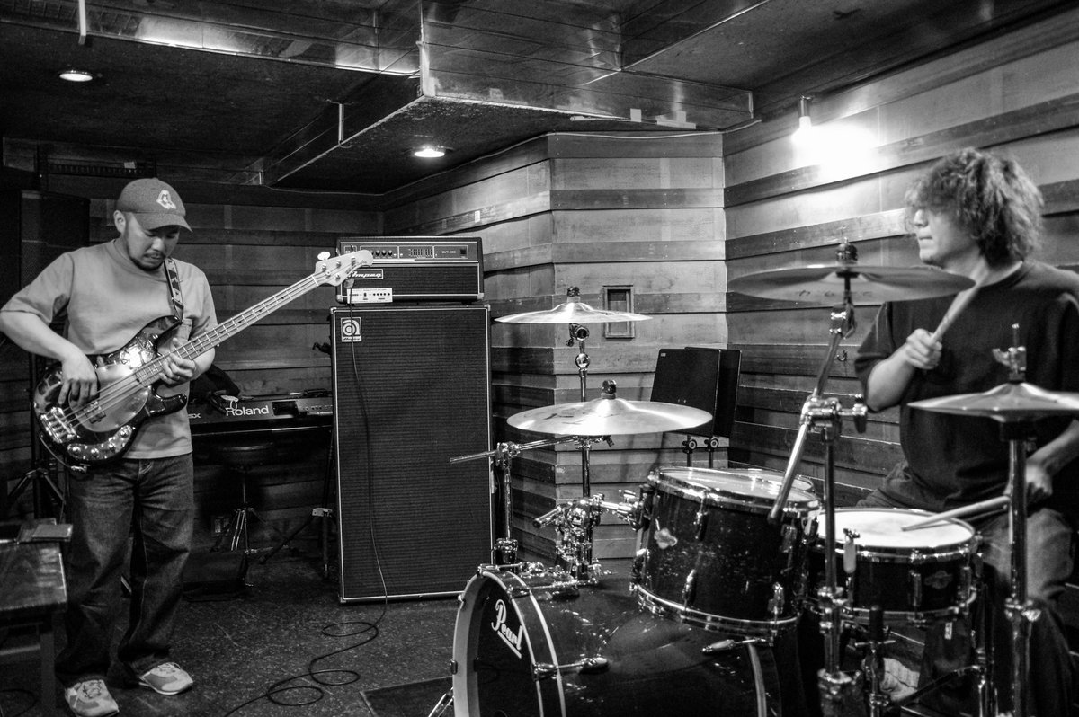 luck_c_lash's tweet image. 🪸詳細決定🪸

2023.04.01.sat
at柏616【BREATH#1】

🪸The Memphis Bell
🪸Serenade remember
🪸luck'C'lash
and more

OPEN:17:45/START:18:00
adv2500+1D/door3000+1D

サポートドラマーはハヤト(from JIGDRESS)🔥🥁
(フライヤーSUNですが土曜日です！)
#ラックラッシュ #JIGDRESS
#ライブ #バンド