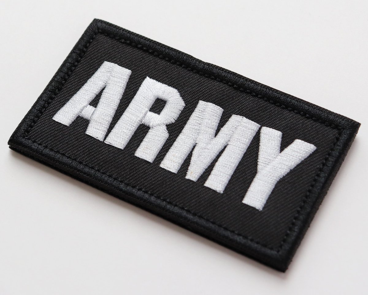 最近は女性の方から「ARMY」刺繍ワッペンの注文が
入るようになりました！
その理由は、BTSファンの名称が「ARMY」だから
だそうです。

このワッペンは裏側にマジックテープが付いて
いるので、バッグなどにワッペンスペースがあれば、
簡単に貼り付けられます。
#ARMY #BTS #ワッペン