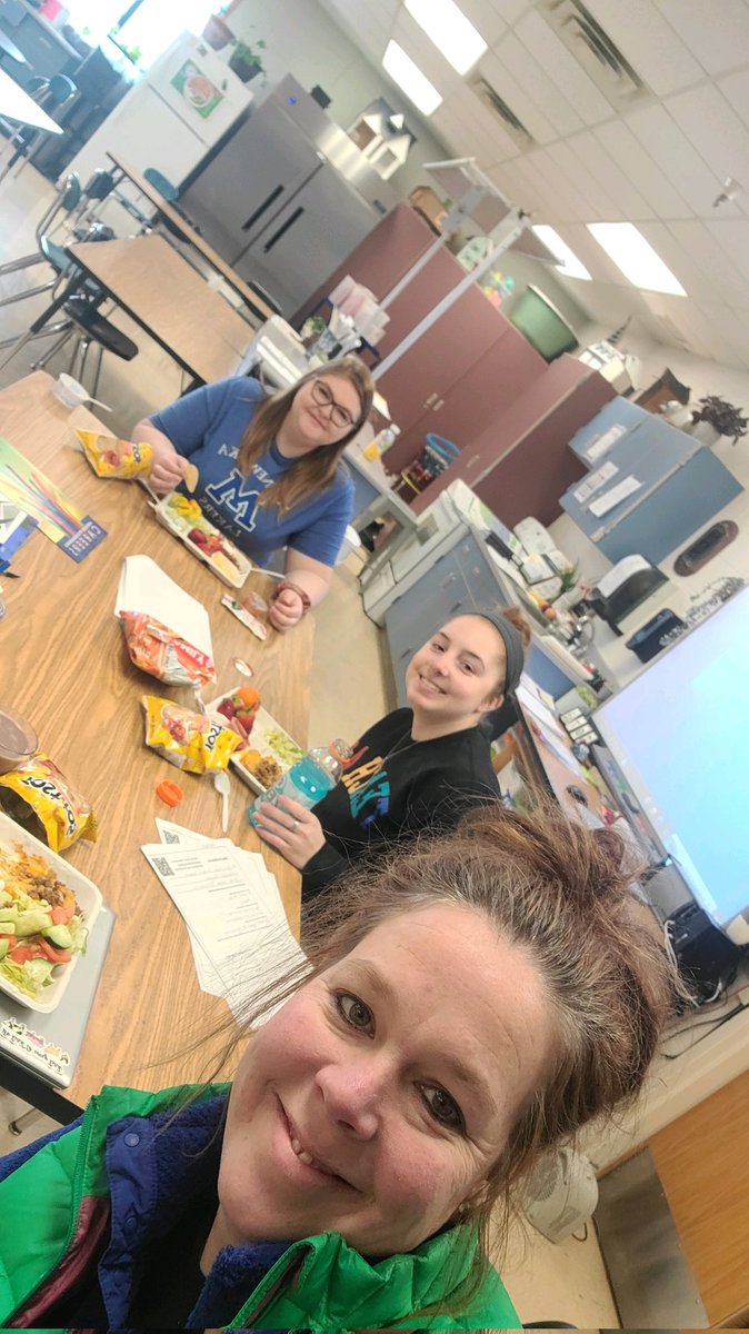 Emily Jay tweet media