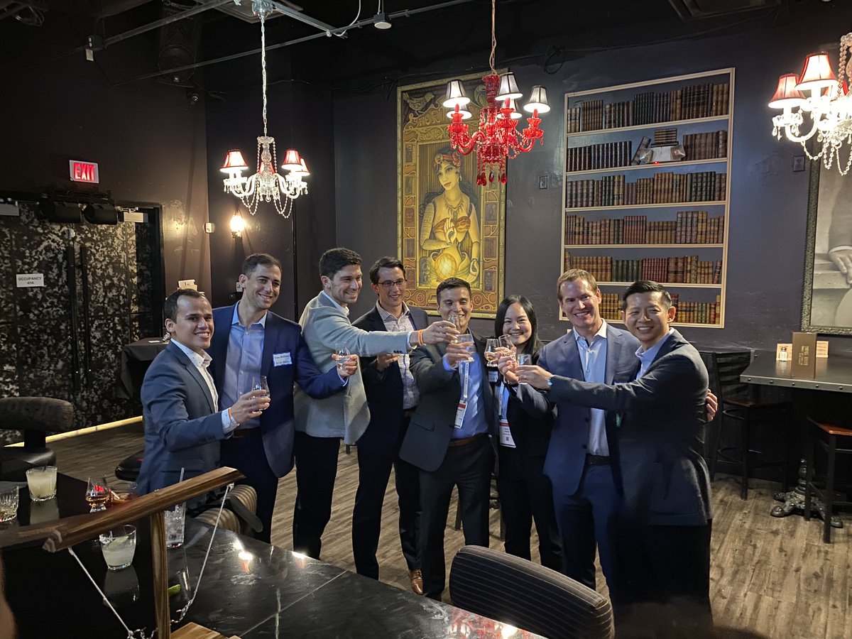DrNickColyvas's tweet photo. #aaos23 is a great opportunity for learning, but even better to catch up with old (and new) friends https://t.co/6aVPSwOqsZ