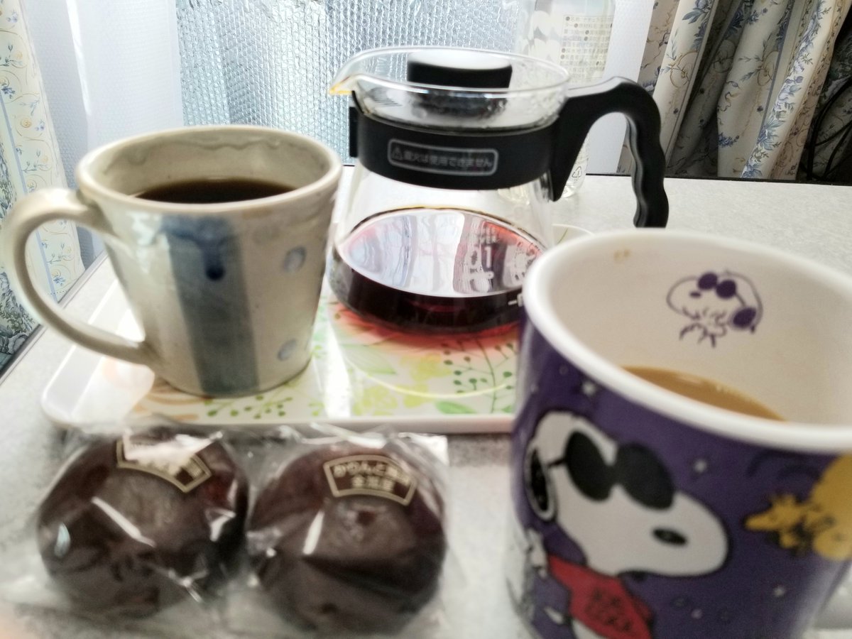 fukuro_jk's tweet photo. コーヒータイム☕
Coffee time
「金加屋のかりんと饅頭」と一緒に、春限定のコーヒータイム
なかなか美味しい🎵
#かりんと饅頭
#springcoffee https://t.co/rLGl8QZ4KR