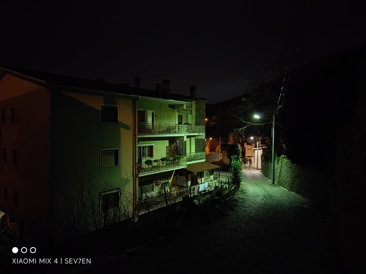 fabrizio_degni's tweet image. And... The #Xiaomi Mi MIX4 🥰

#mimix4 #night #xiaomimimix4 #streetphoto