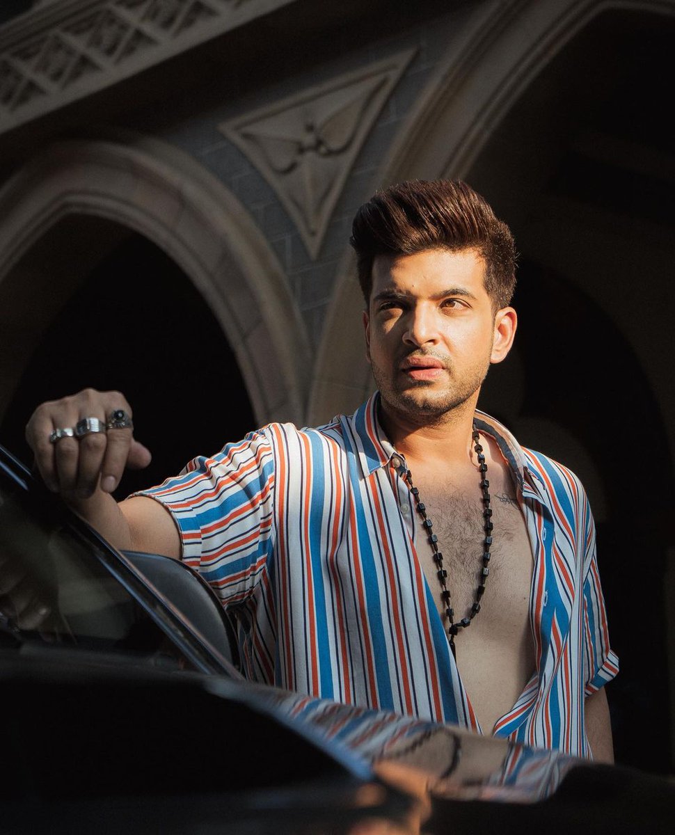 ETimesTV's tweet photo. Karan Kundrra looks dapper as ever!❤️

@kkundrra 

#karankundrra #etimestv https://t.co/pv6GXzqOX1